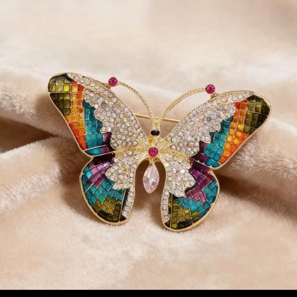 Private Label Multicolor Crystal Butterfly Brooch